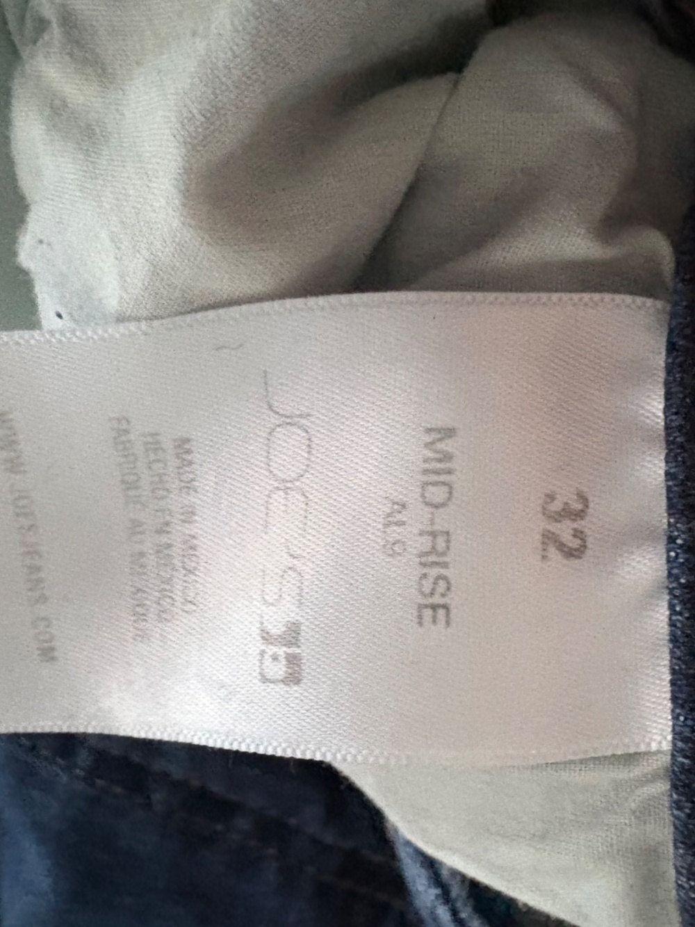 Joe’s mid rise skinny ankle Jeans - Picture 3 of 4